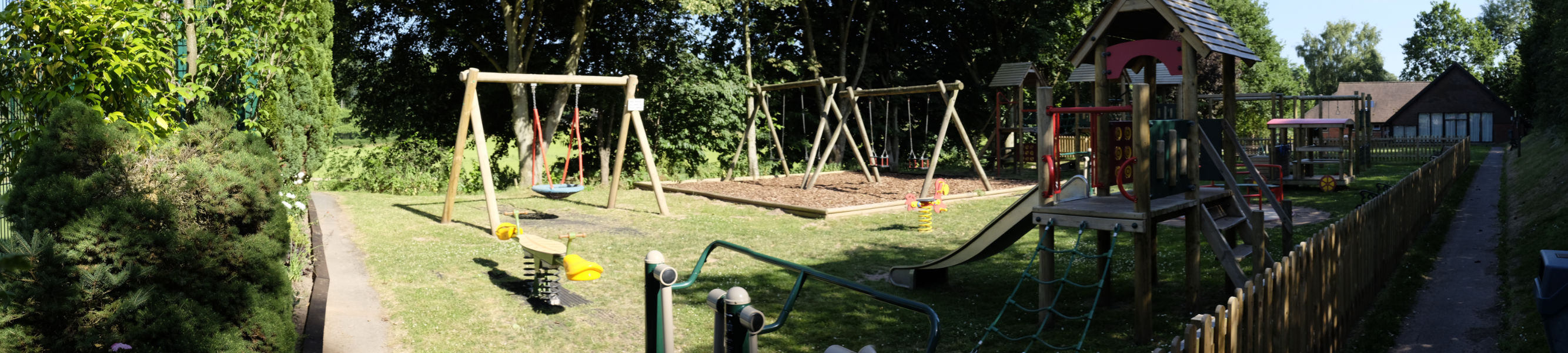 Panoramic view of the play area towards the hall.